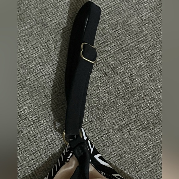 Merona One-Piece Swimsuit Black & White Geometric ADJ Straps Size Medium NWOT - Picture 4 of 5